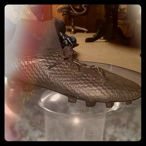 Soccer cleats